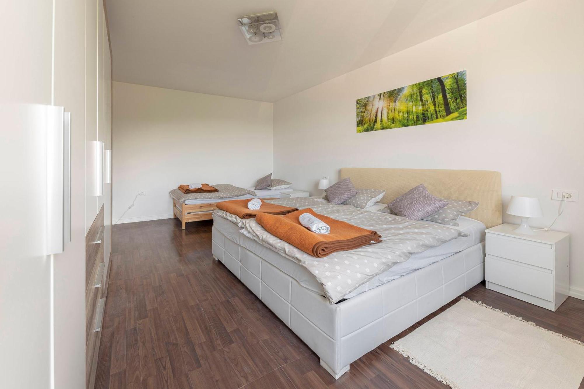 Apartments Souranded By Forest With Sea View Копер Экстерьер фото