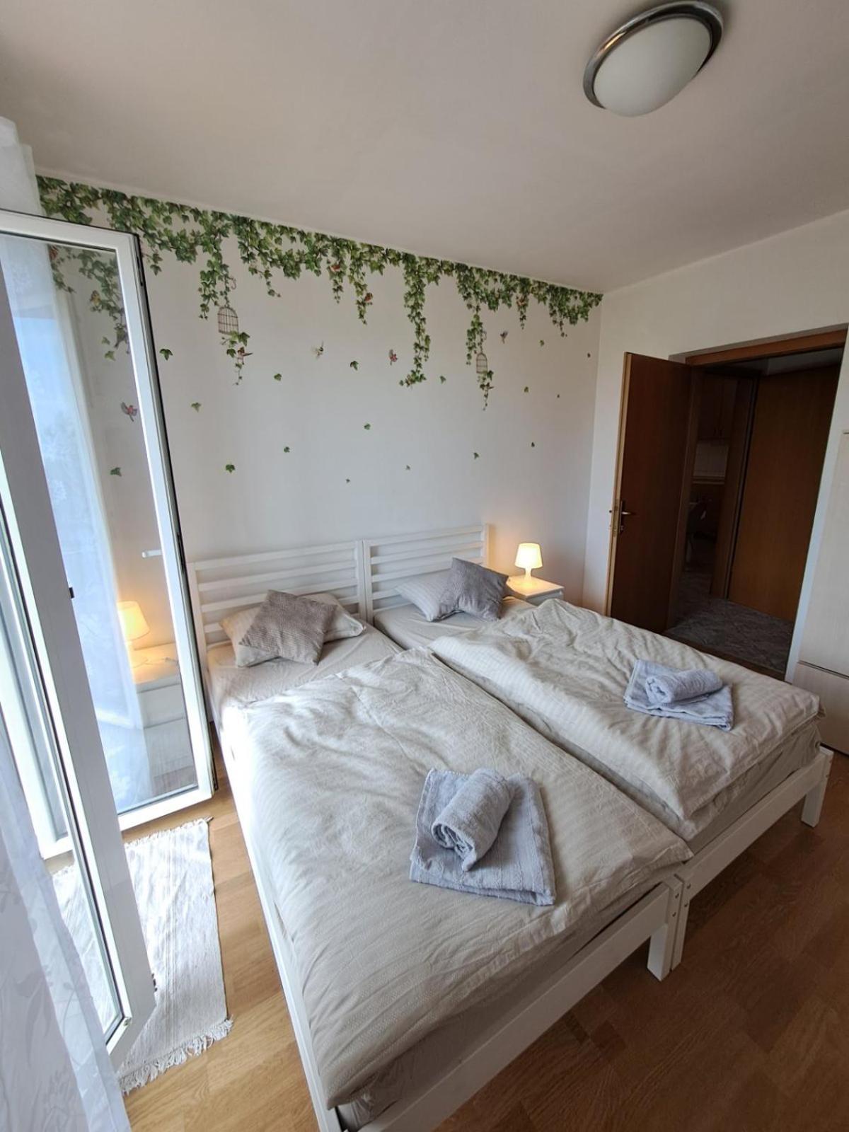 Apartments Souranded By Forest With Sea View Копер Экстерьер фото